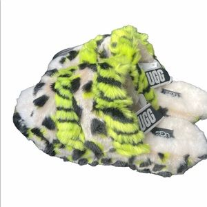 Fur Ugg Slides w/ Strap